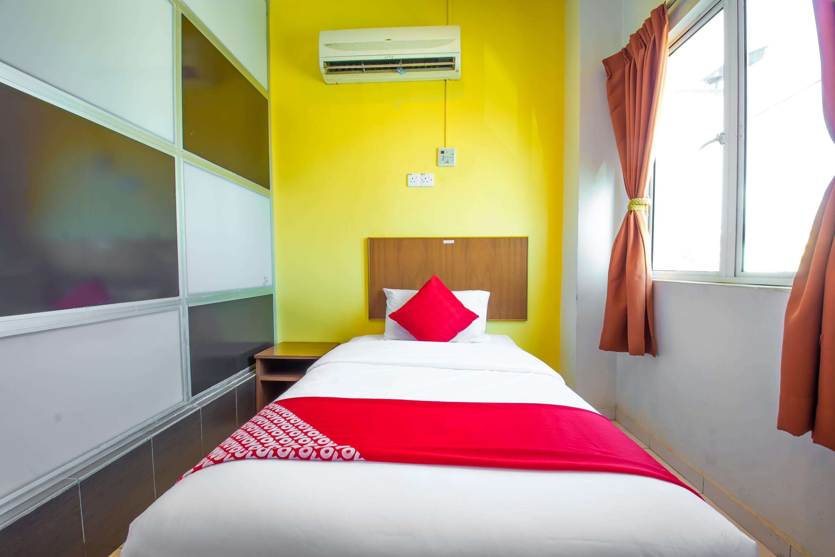 Oyo 582 Hotel Walk Inn Kampong Pasir Puteh  Luaran gambar